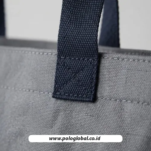 Detail jahitan penguat pada sambungan tali webbing tote bag